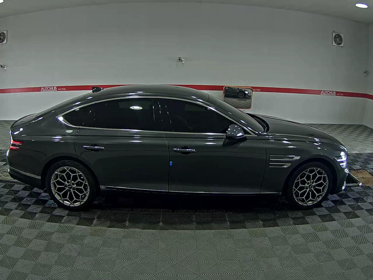 2021 - genesis g80