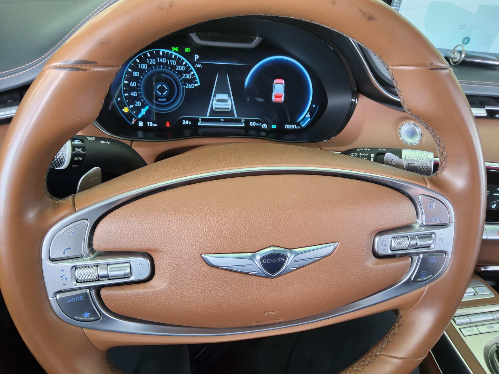 Genesis GV70 - 16