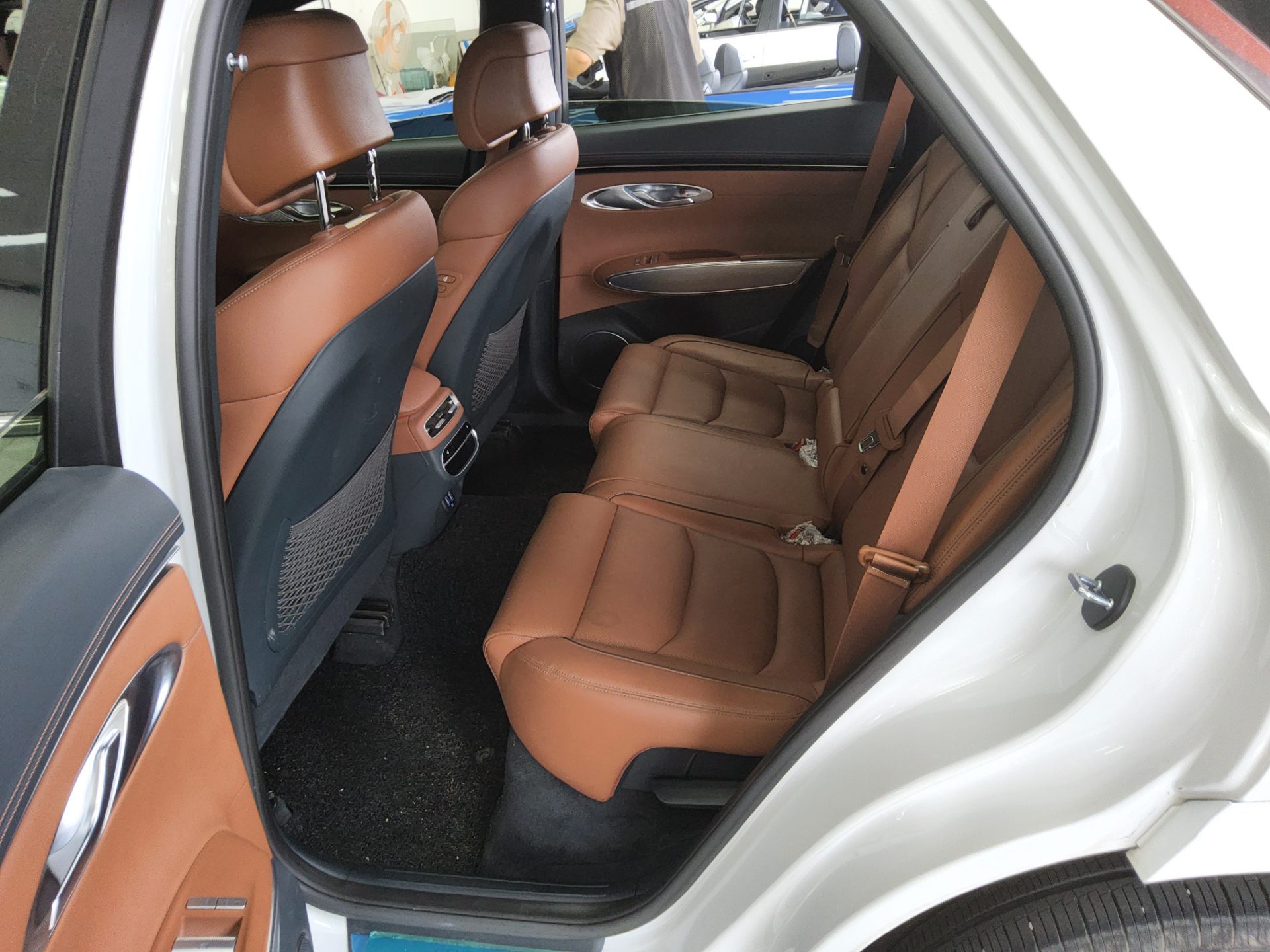 Genesis GV70 - 11