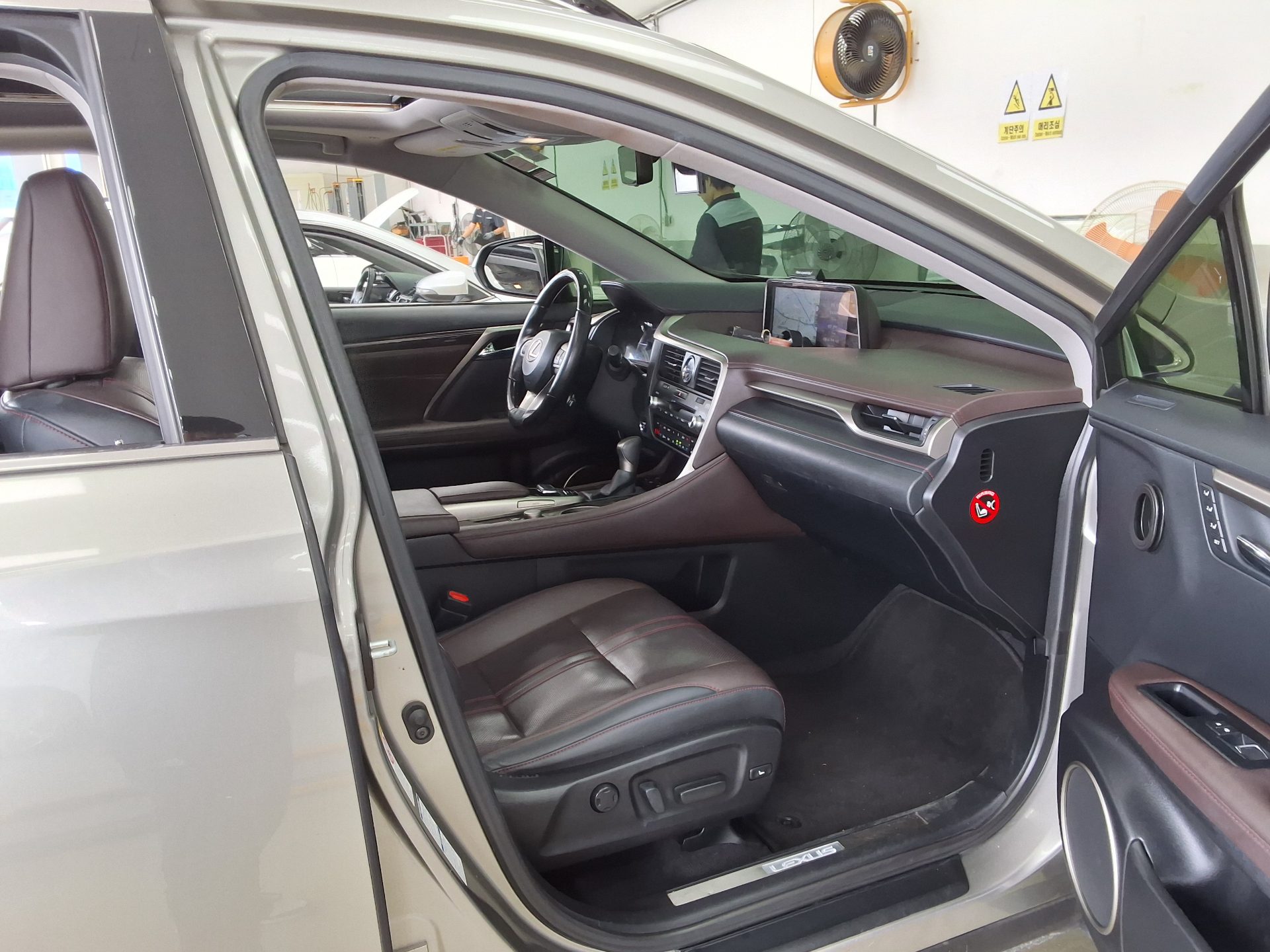 LEXUS RX - 14