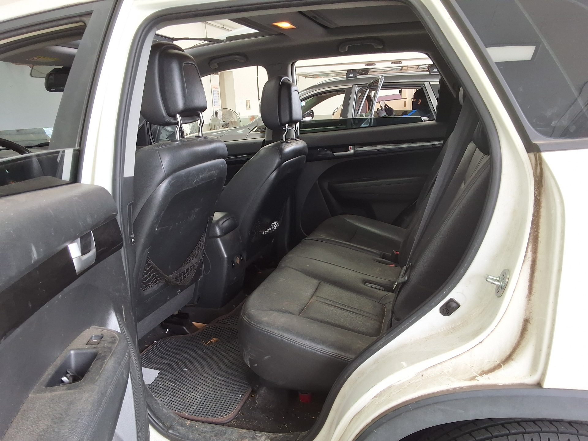 Kia Sorento - 12