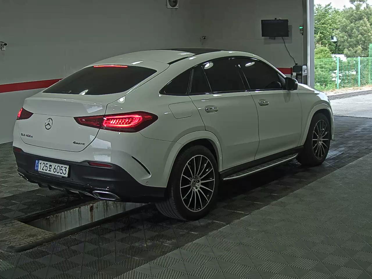2022 - mercedes-benz gle 400d