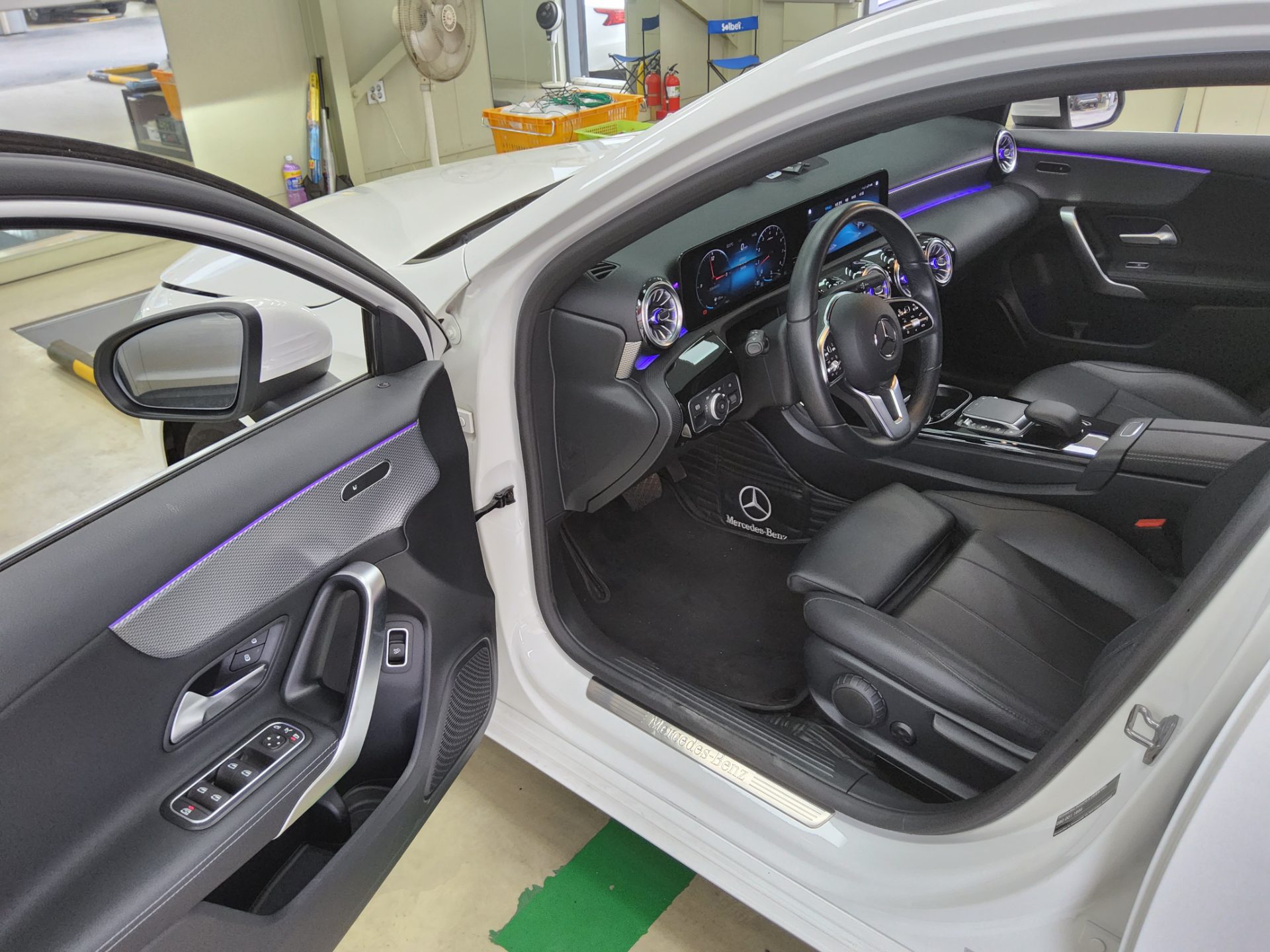2022 - mercedes-benz a220