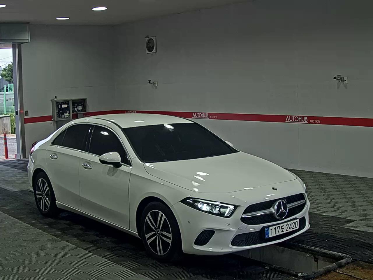 2022 - mercedes-benz a220
