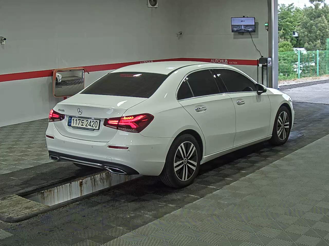 2022 - mercedes-benz a220