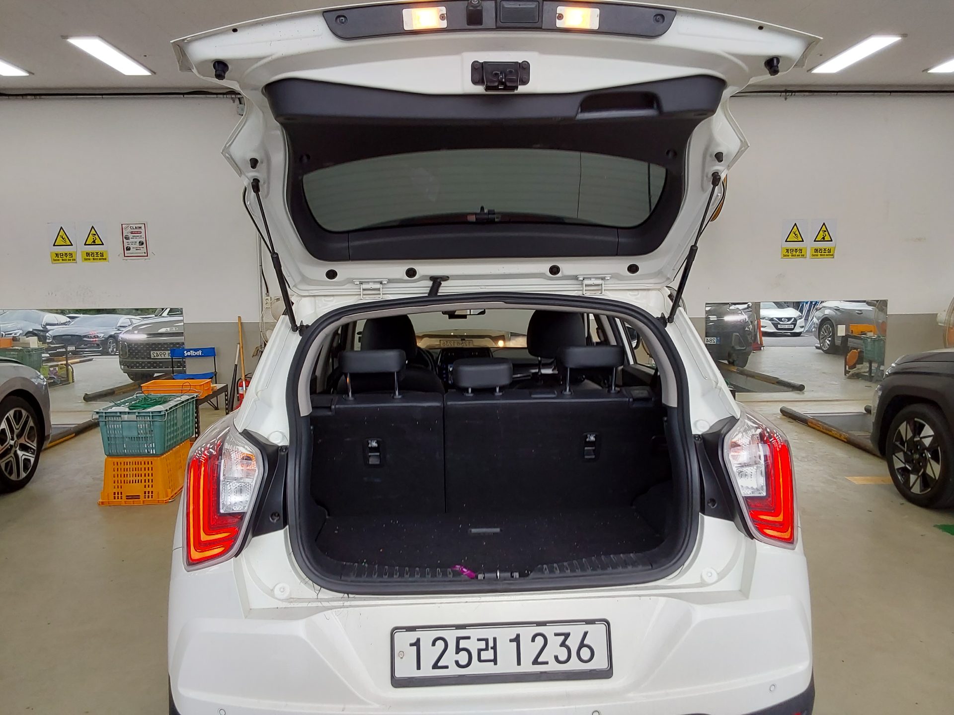 KG Mobility Tivoli - 14