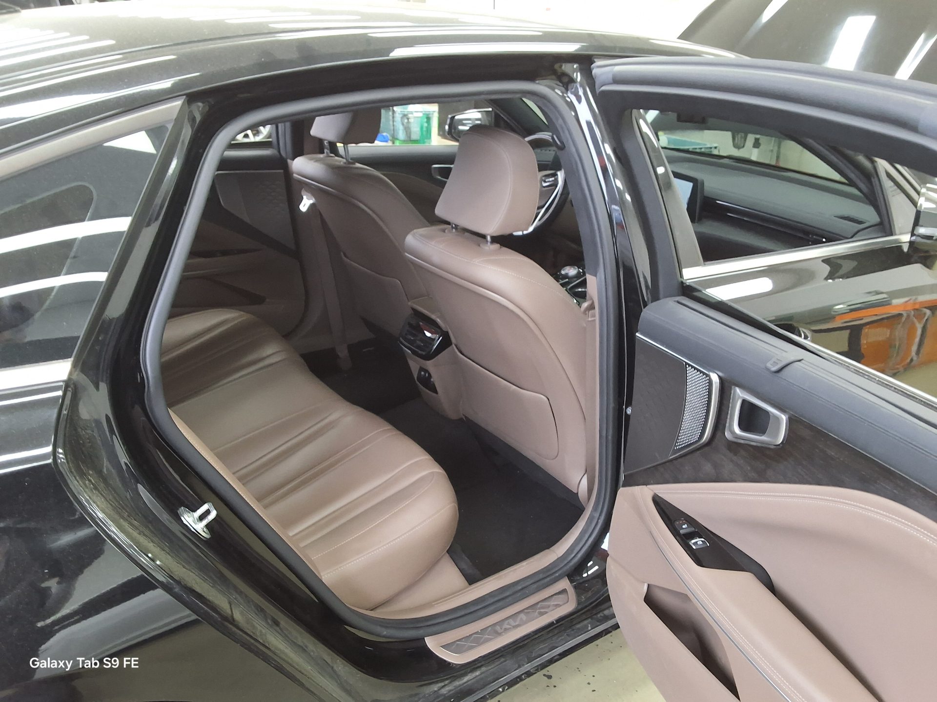 Kia K8 - 12