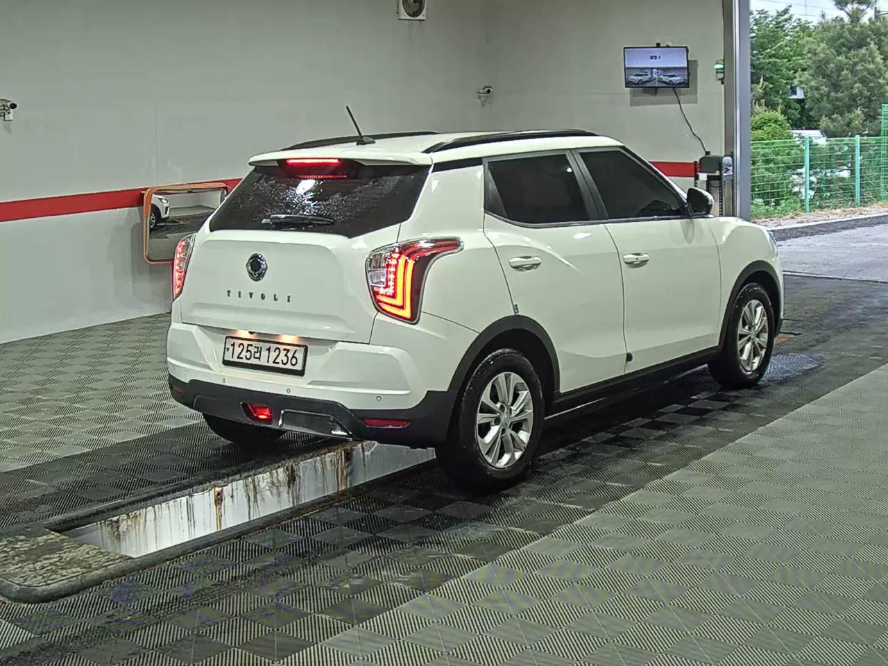 KG Mobility Tivoli - 4