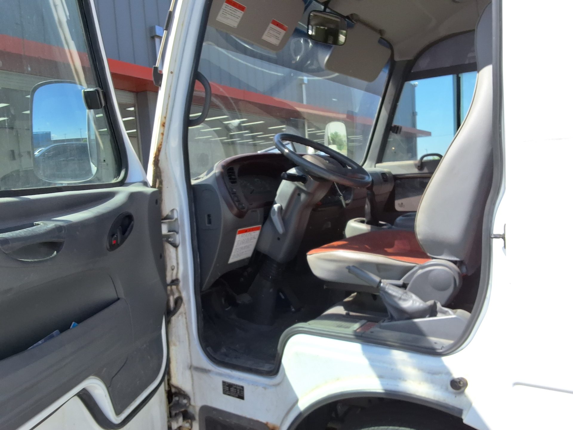 2012 - hyundai county