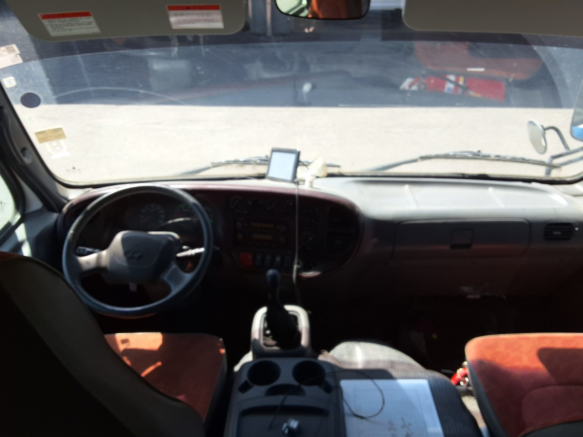 2012 - hyundai county