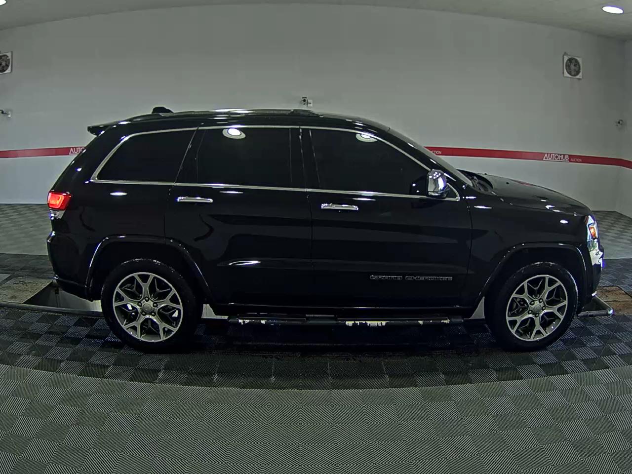 2021 - jeep grand cherokee