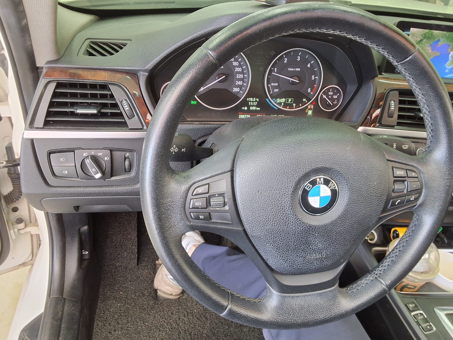 BMW 3 시리즈 - 16