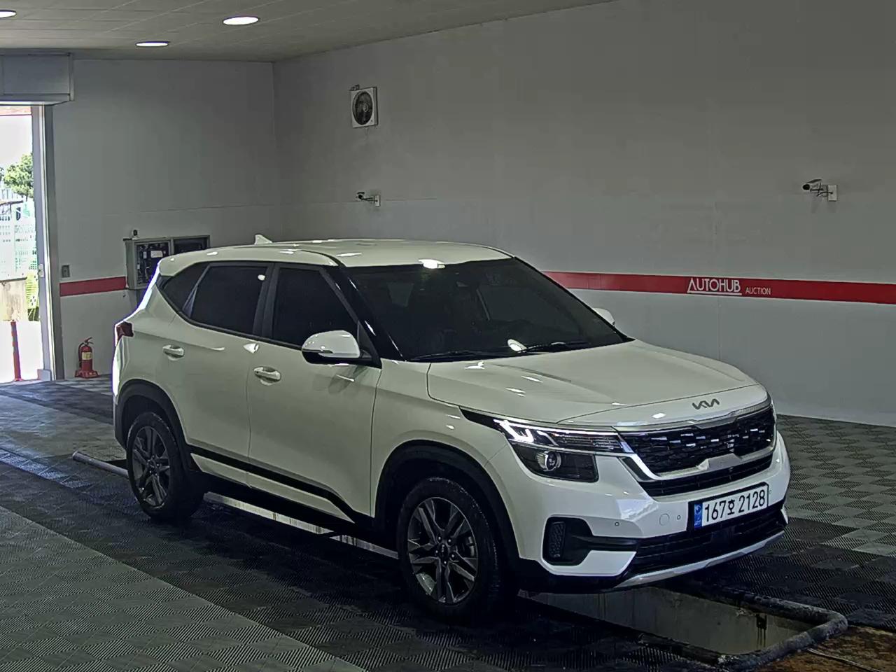 2023 - kia seltos