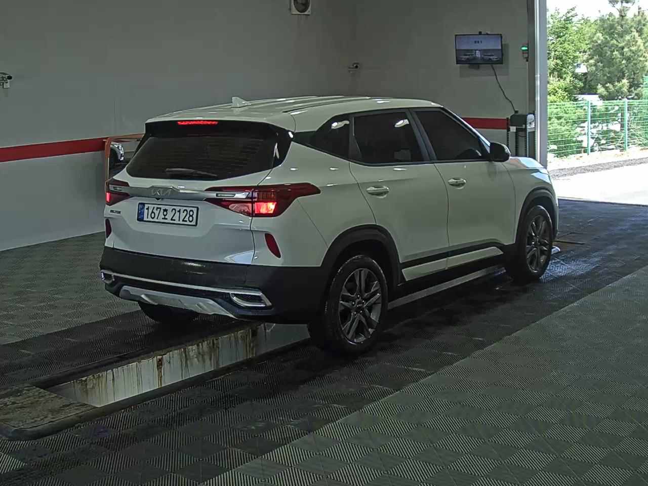 2023 - kia seltos