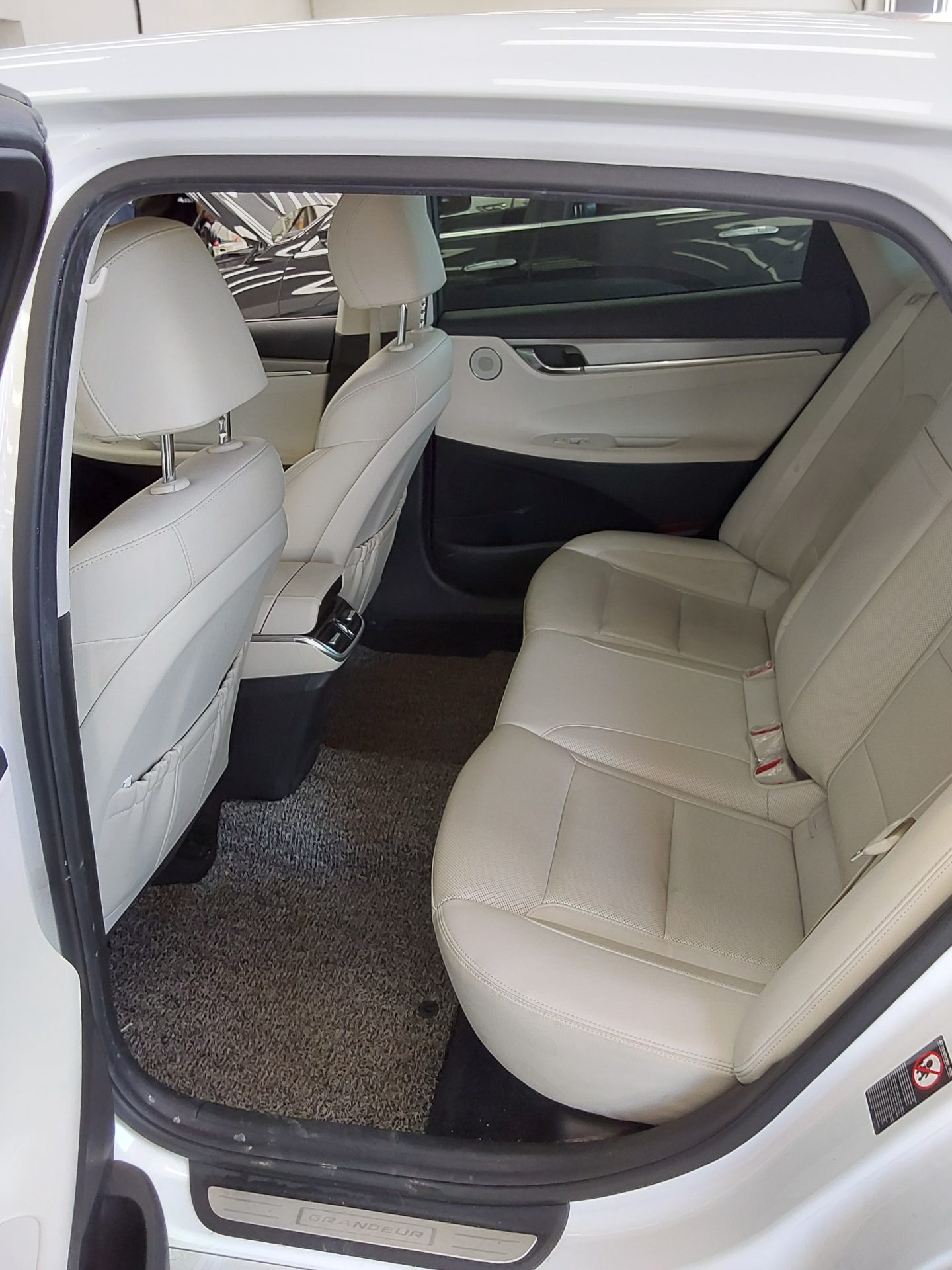 2022 - hyundai grandeur