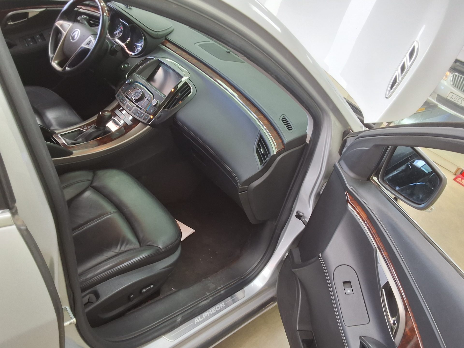 2012 - chevrolet alpheon
