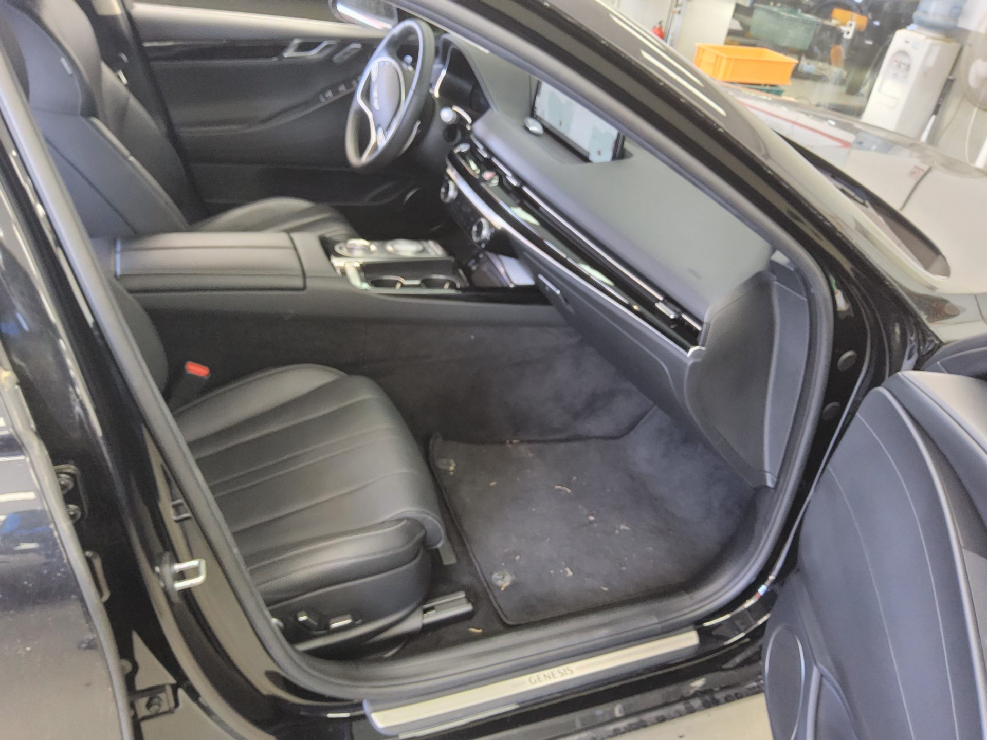 2021 - genesis g80