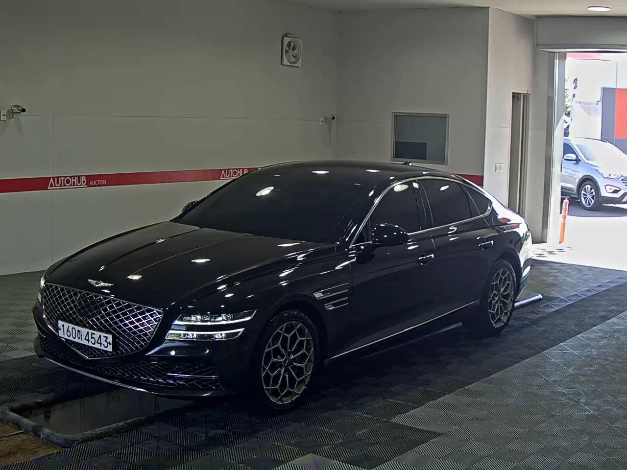 GENESIS G80 BASE MODEL