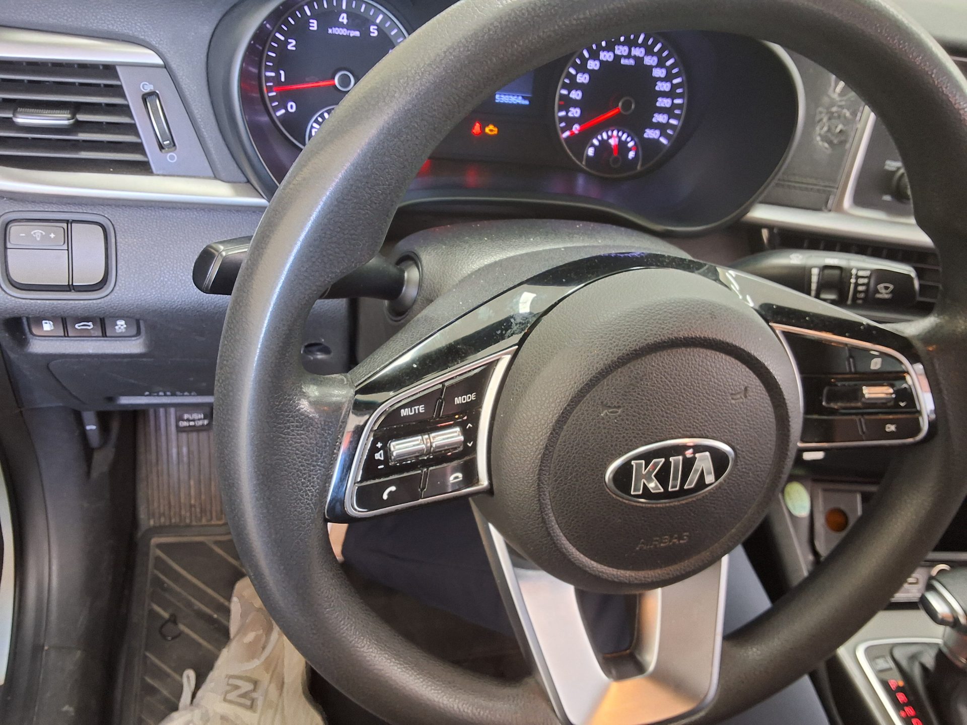 2021 - kia k5