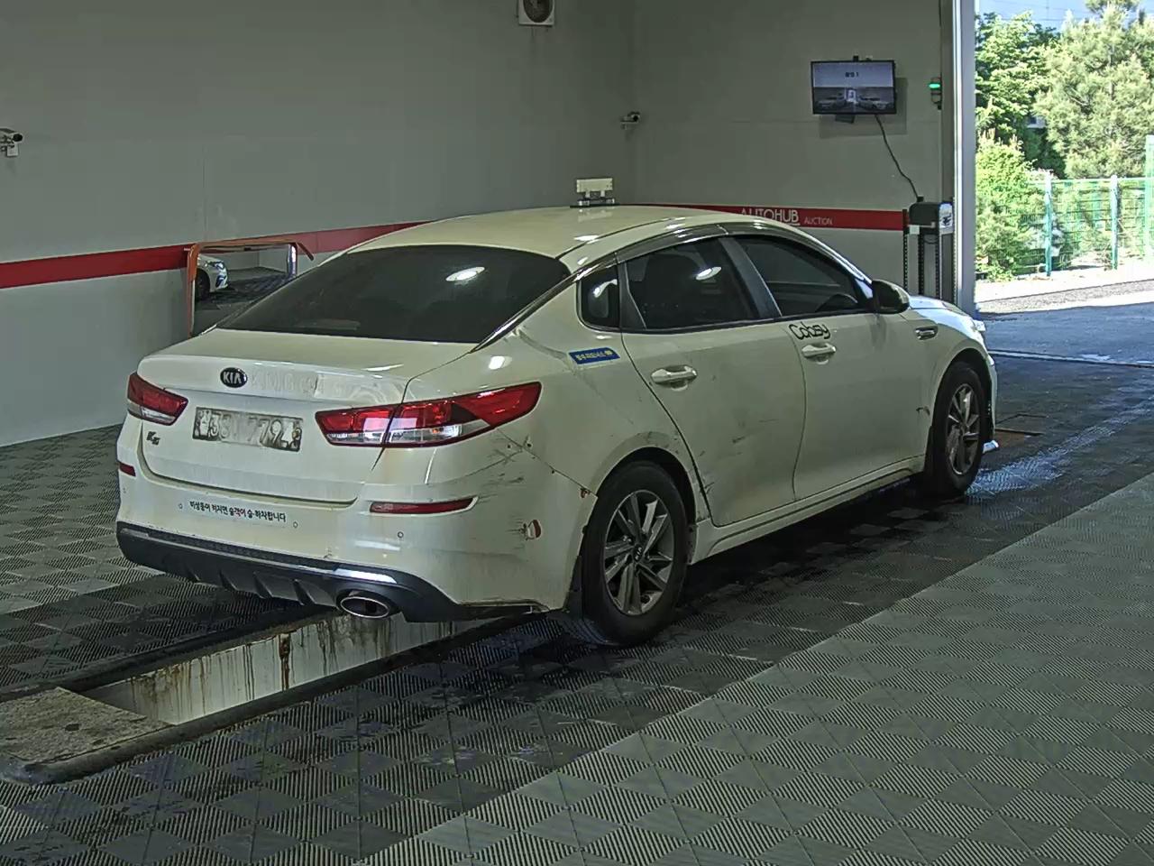2021 - kia k5