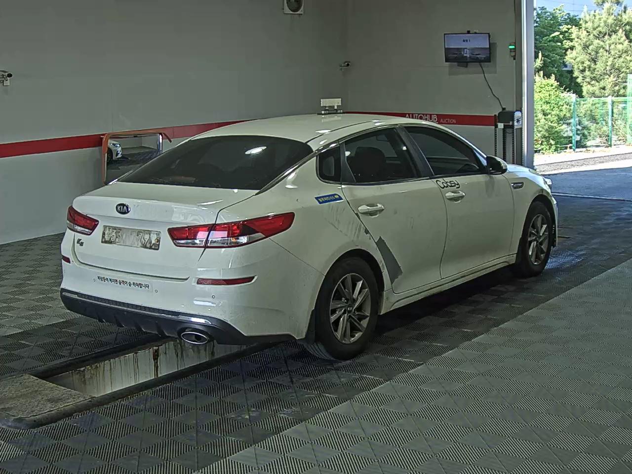 2021 - kia k5