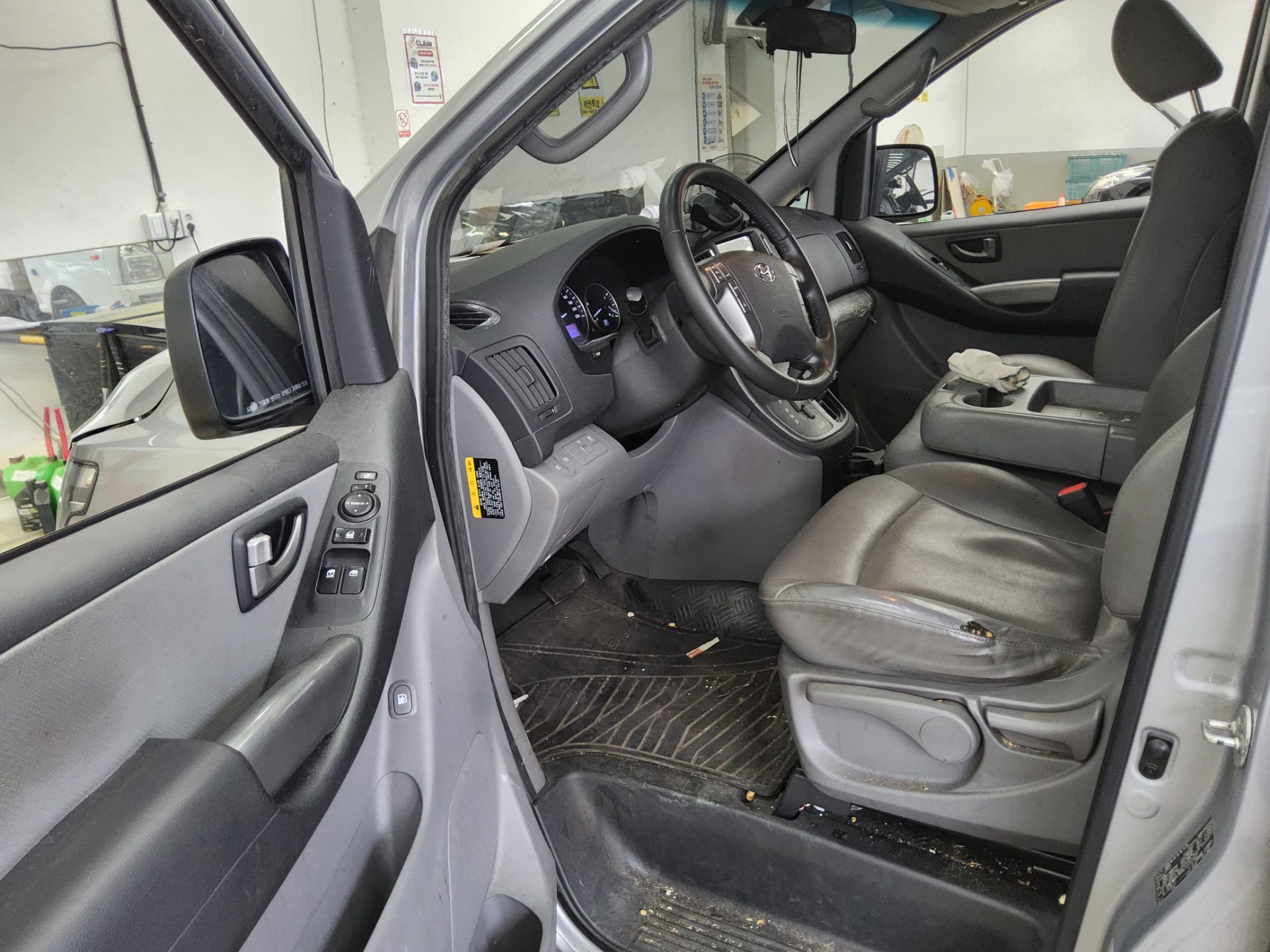 2020 - hyundai grand starex
