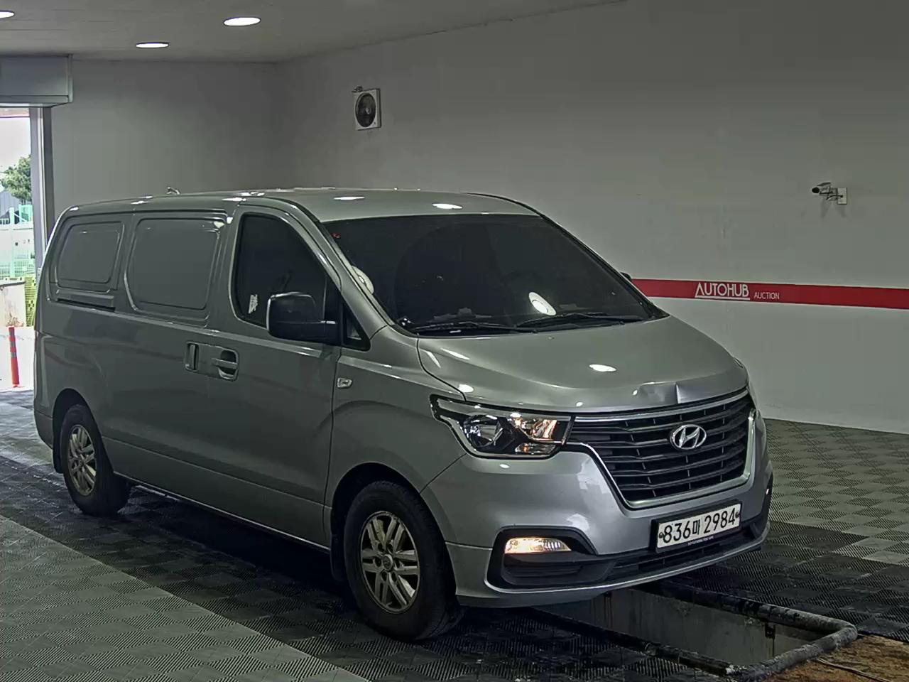 2020 - hyundai grand starex