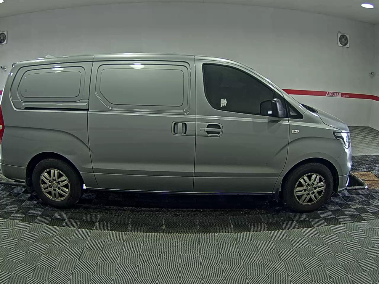 2020 - hyundai grand starex
