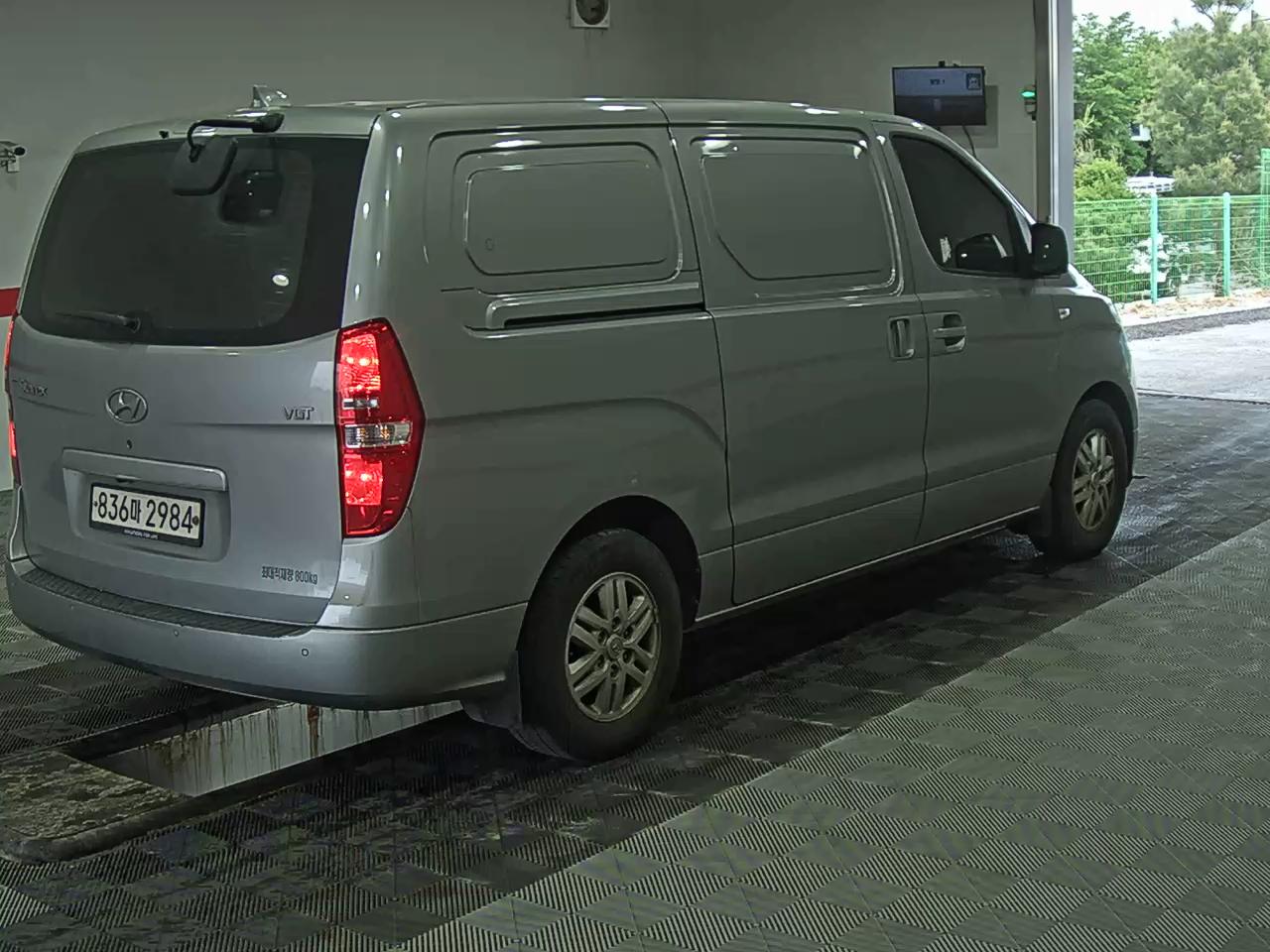 2020 - hyundai grand starex