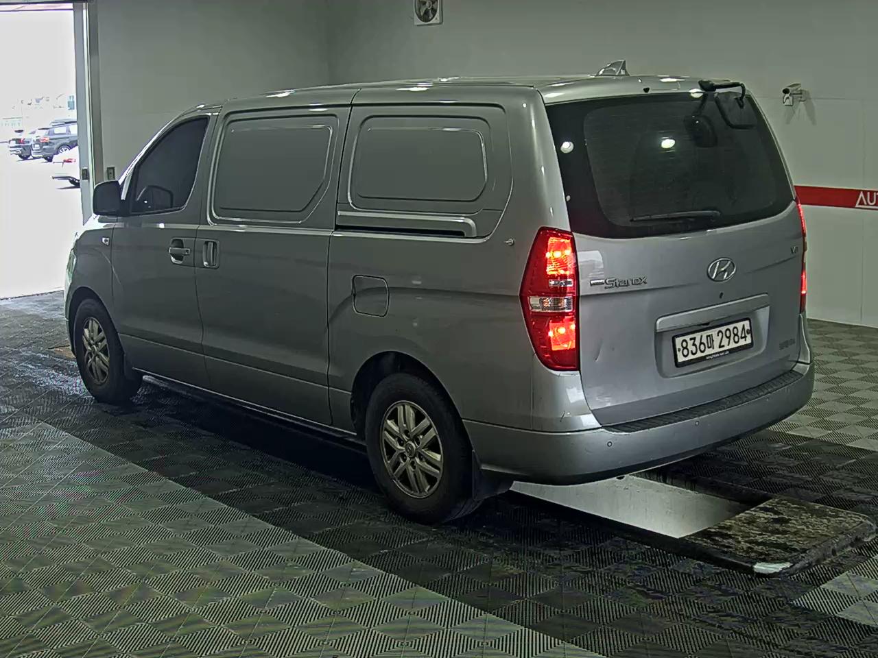 2020 - hyundai grand starex