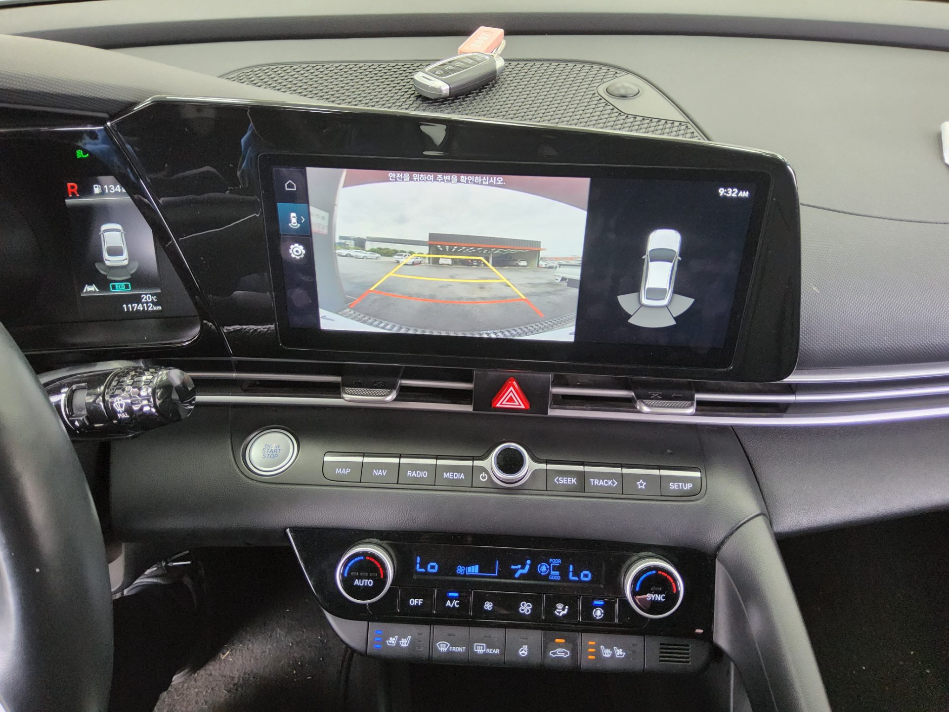 Hyundai Elantra - 16