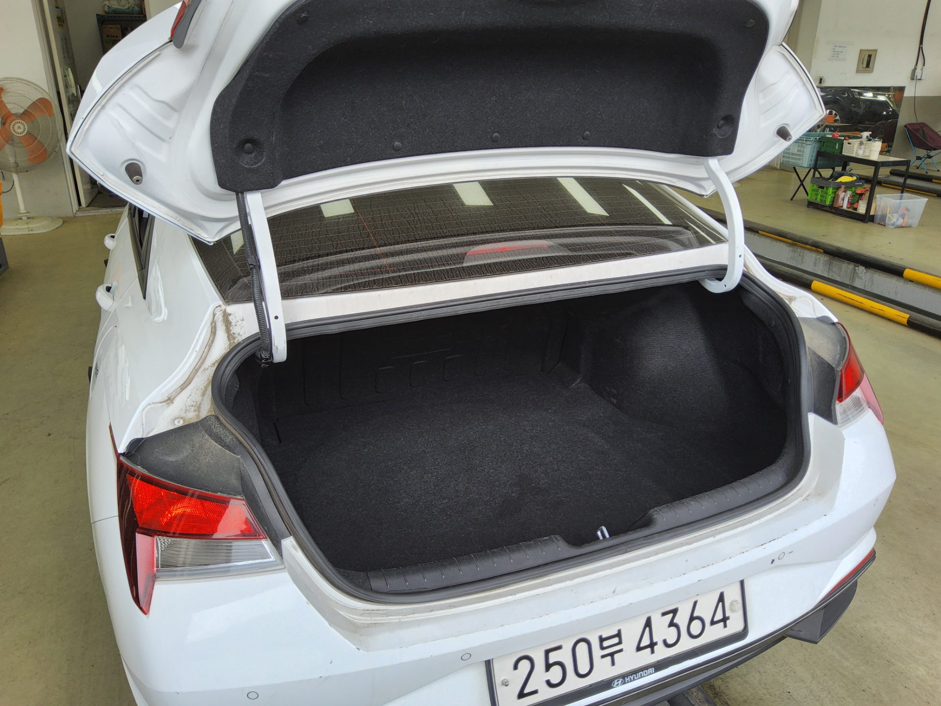Hyundai Elantra - 14