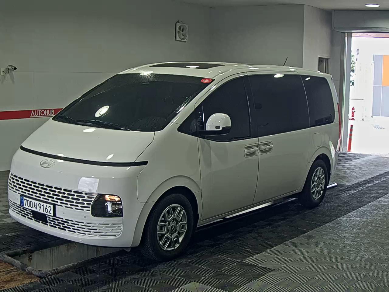 Hyundai Staria