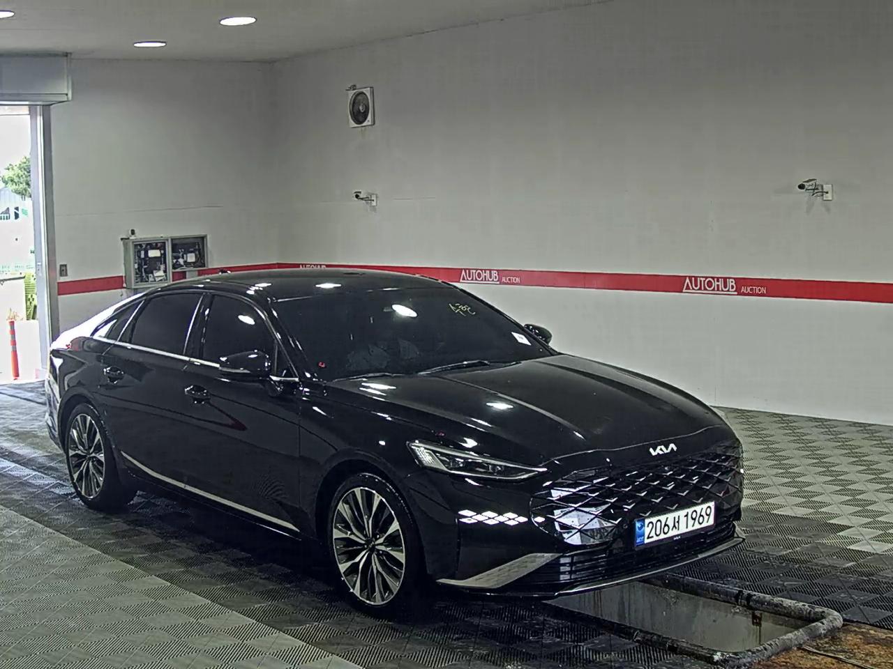 Kia K8 - 2