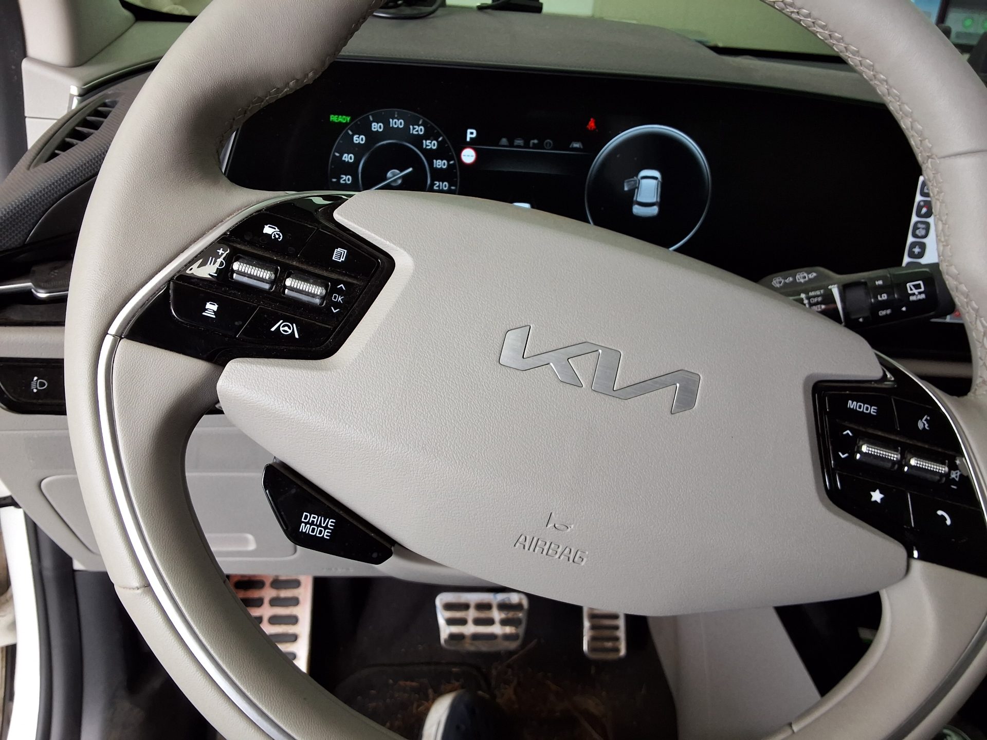 2023 - kia niro