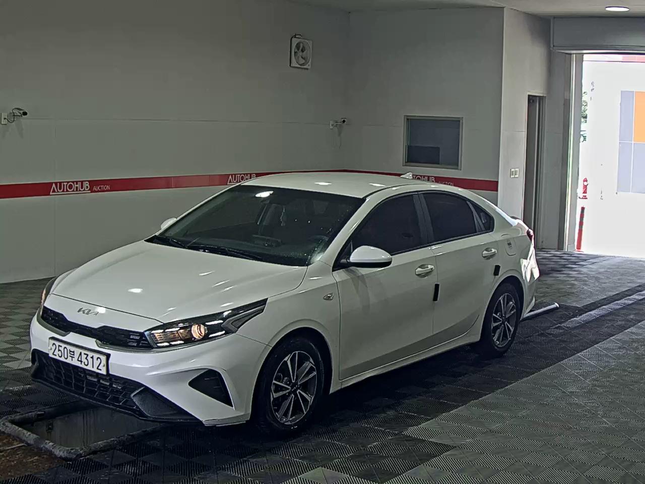 Kia K3 - 1