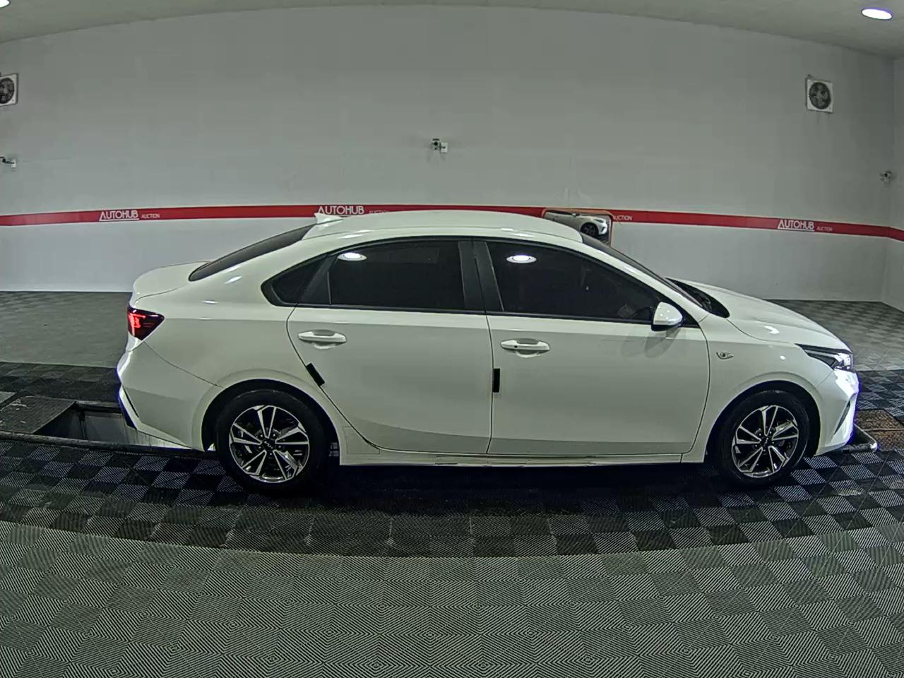 Kia K3 - 3