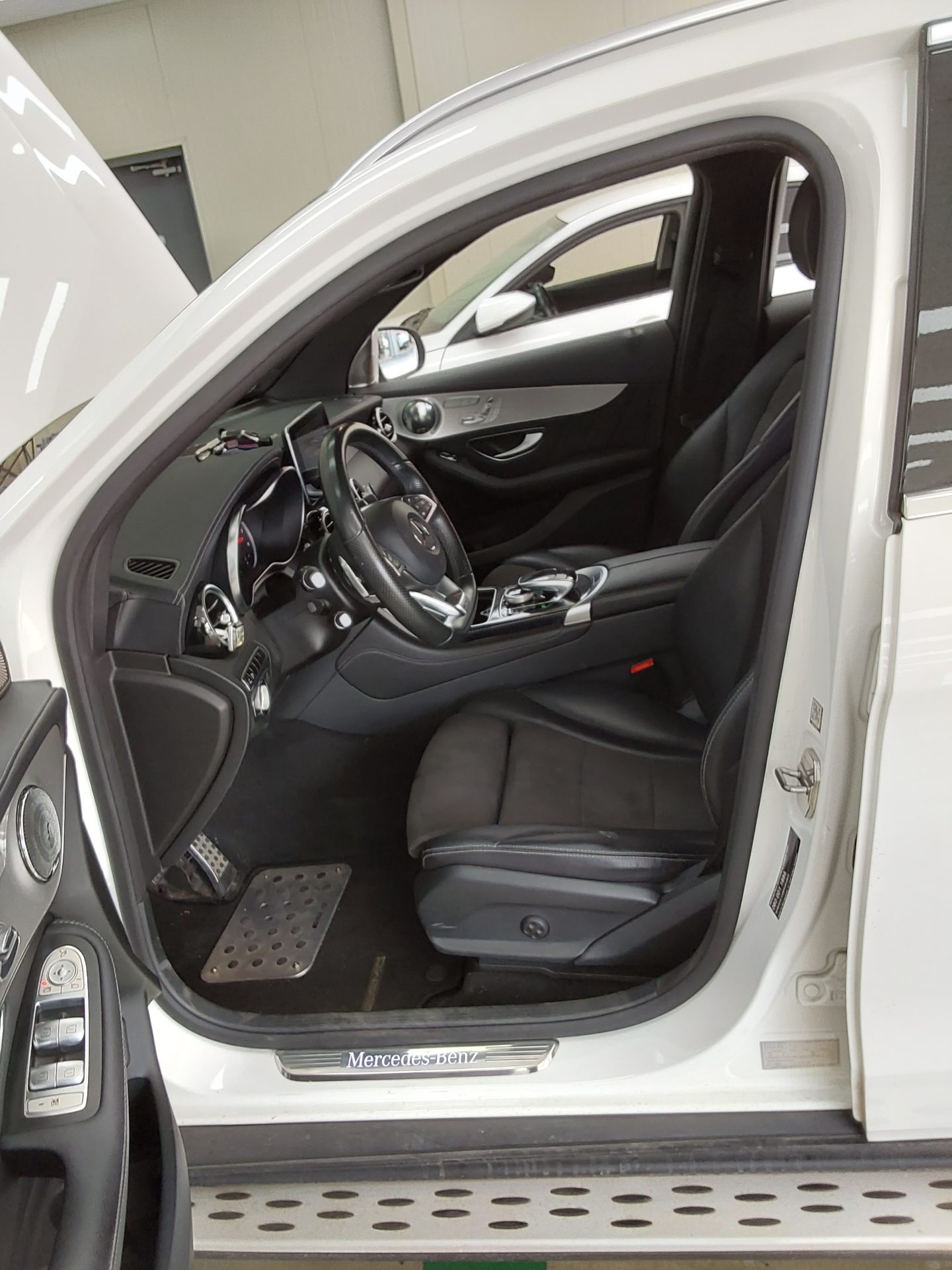 2017 - mercedes-benz glc 220d