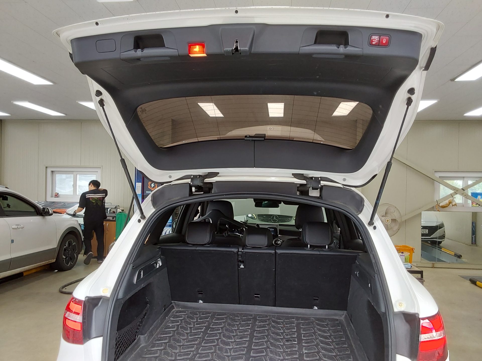 2017 - mercedes-benz glc 220d