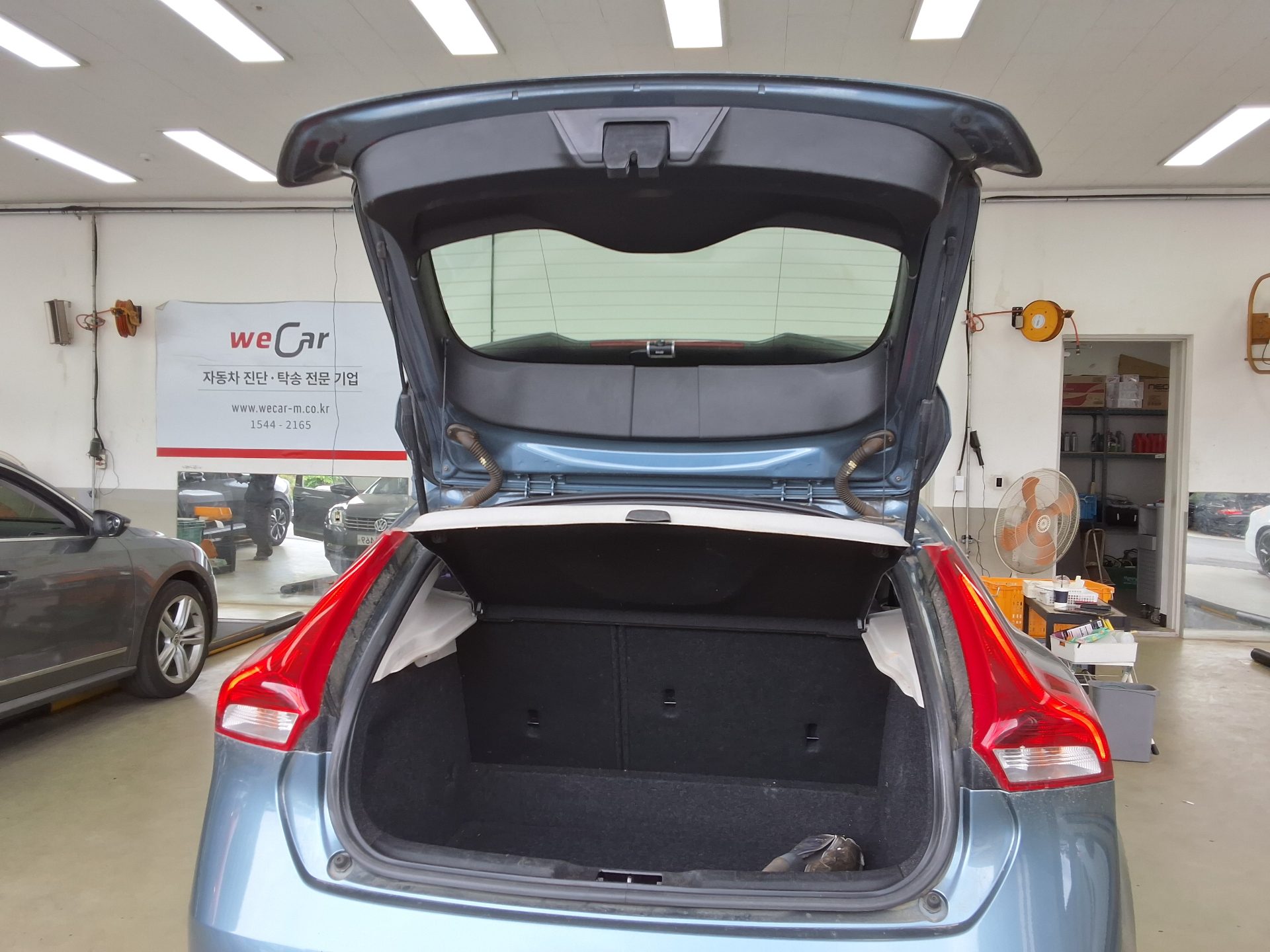 2014 - volvo v40
