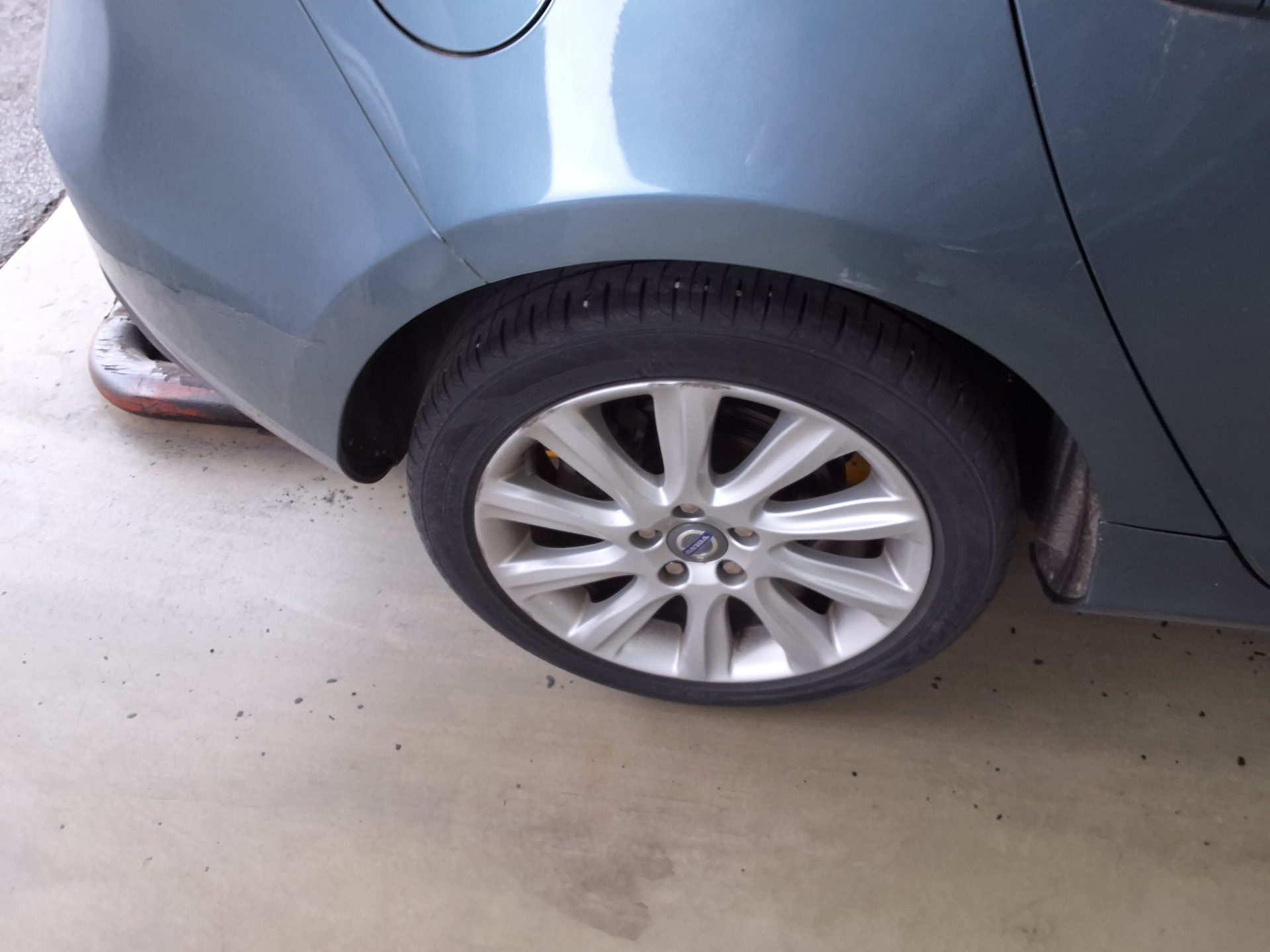 2014 - volvo v40