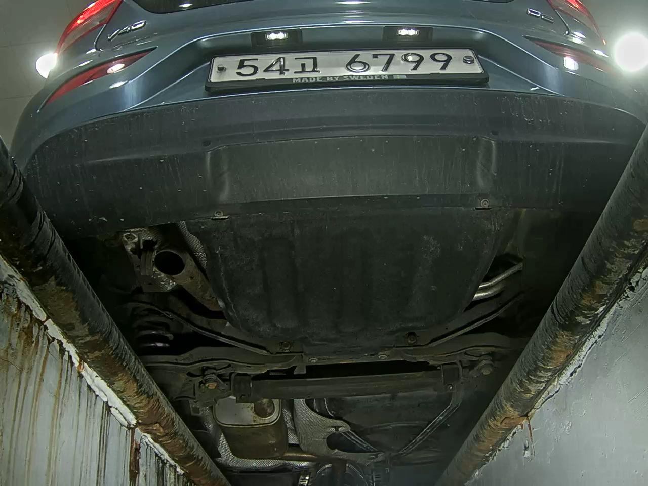 2014 - volvo v40