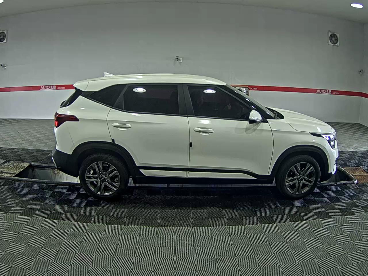 2022 - kia seltos