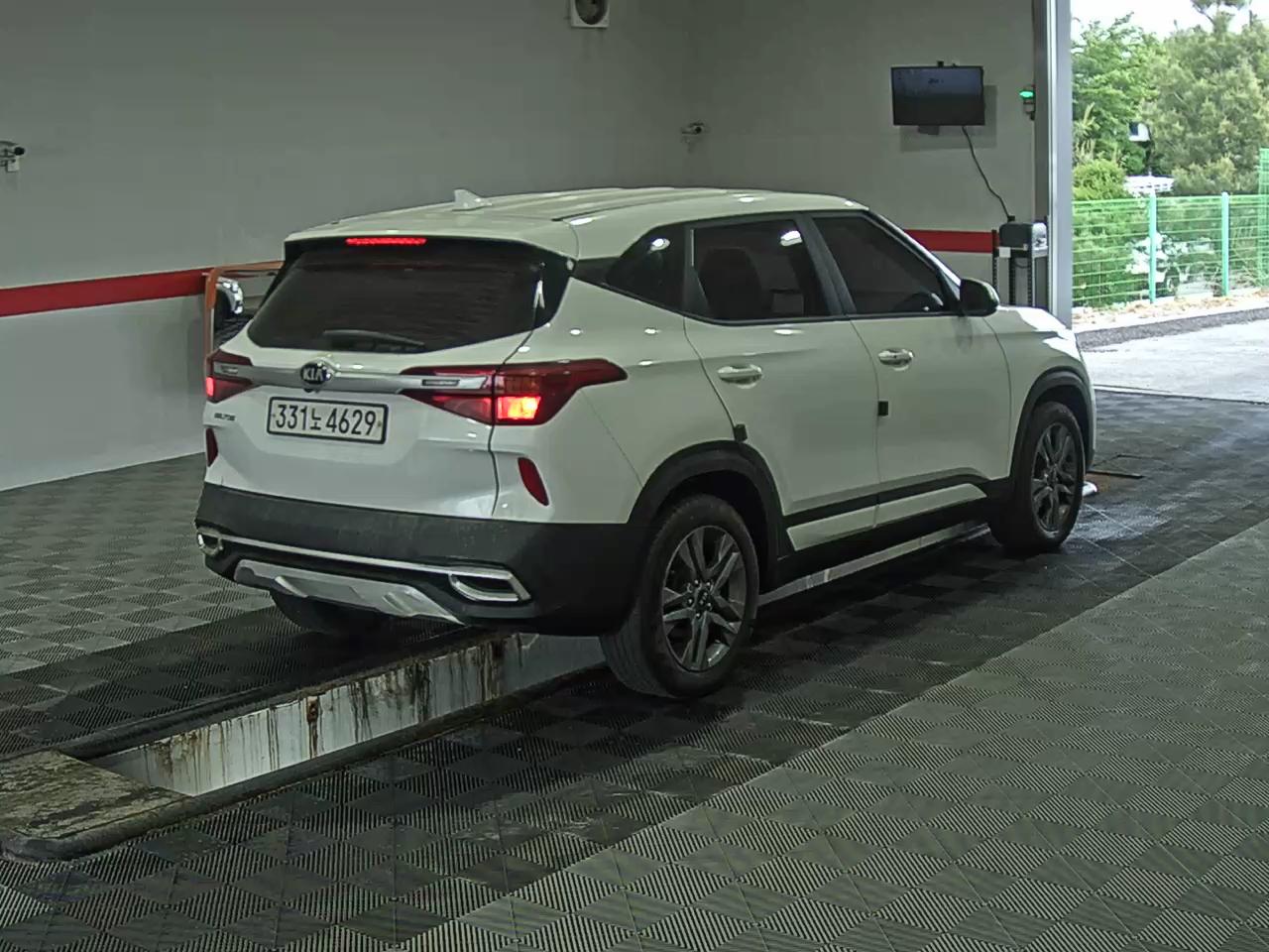 2022 - kia seltos