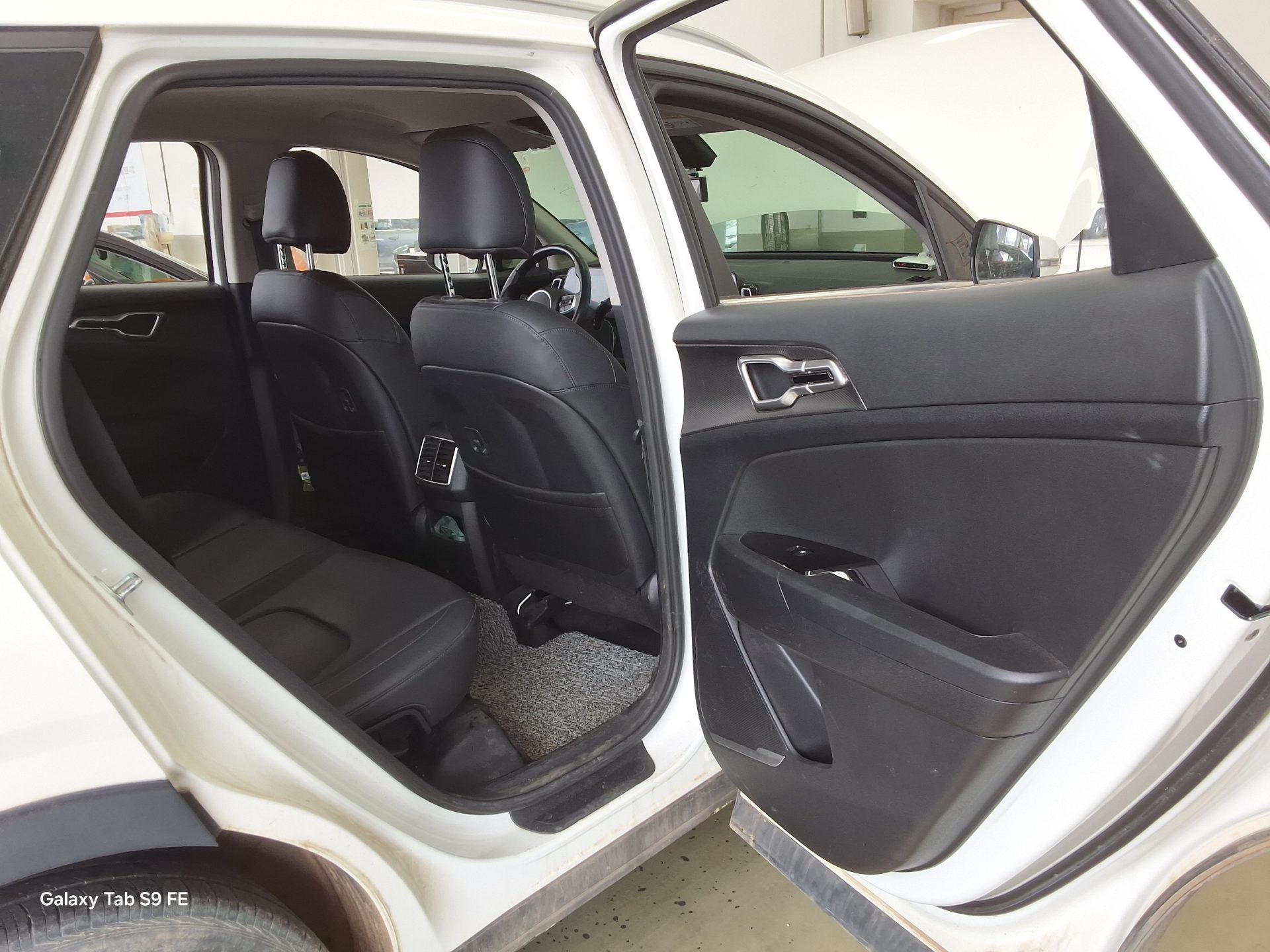 2022 - kia sportage