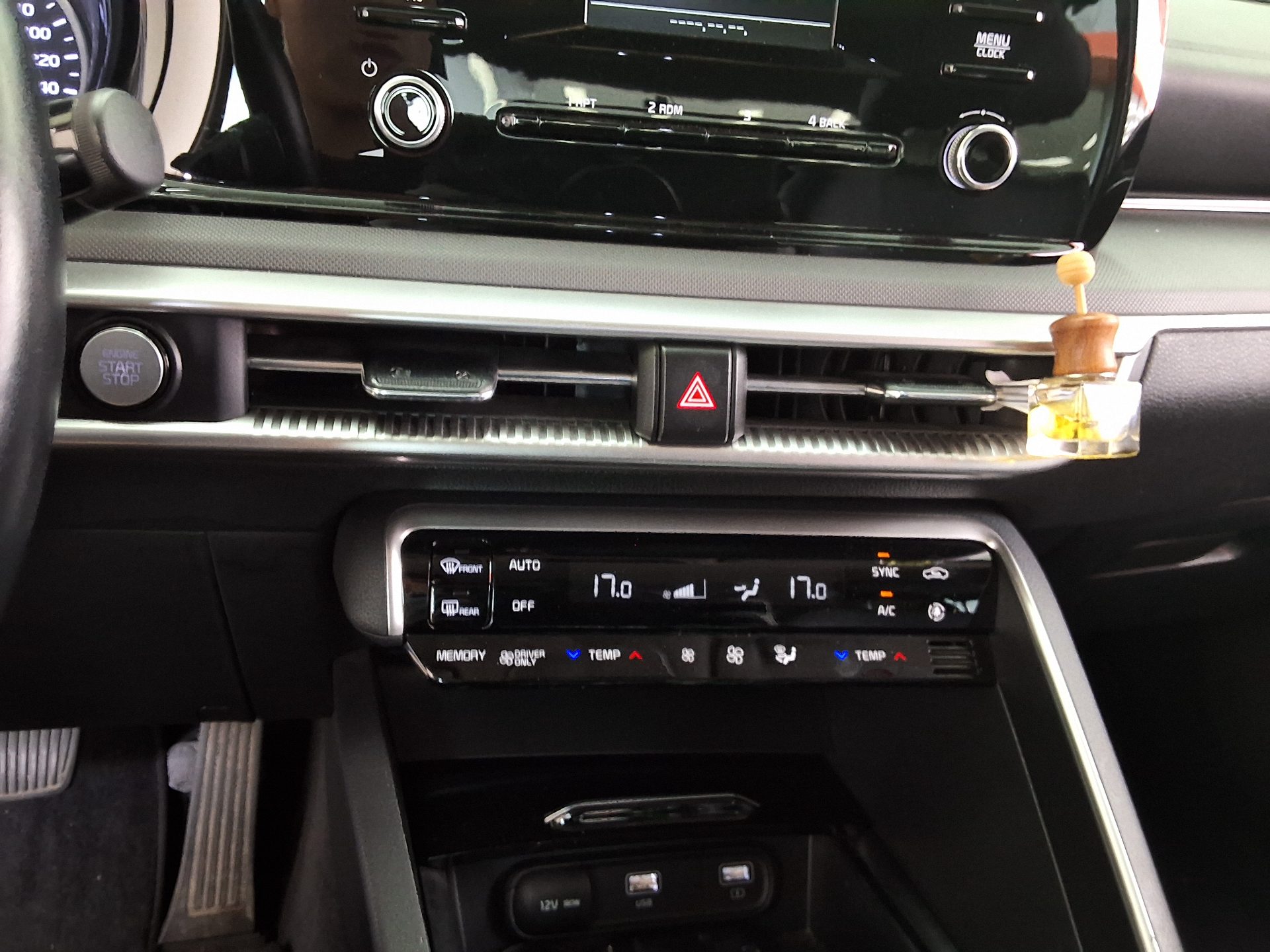 2022 - kia k5