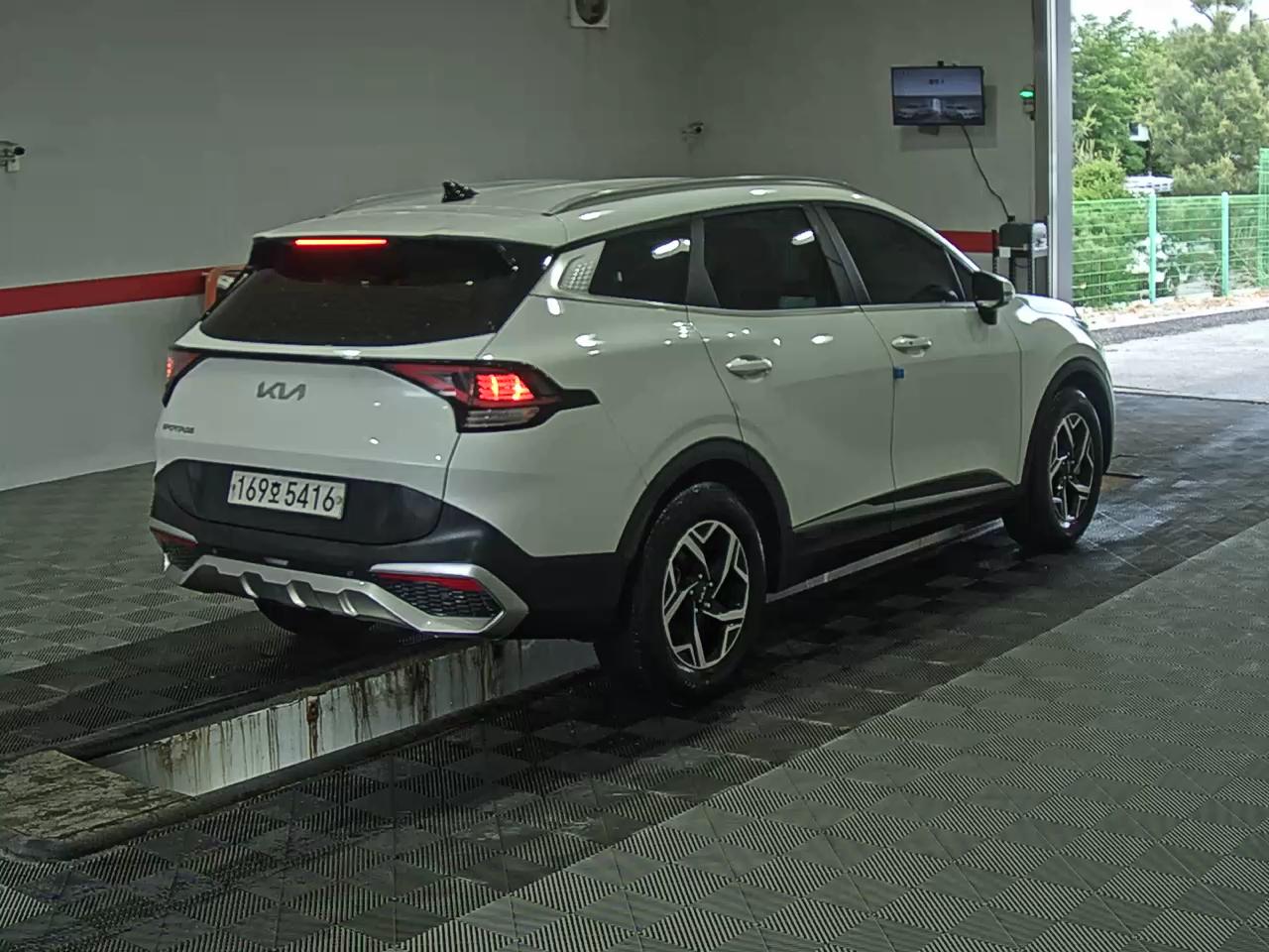 2022 - kia sportage