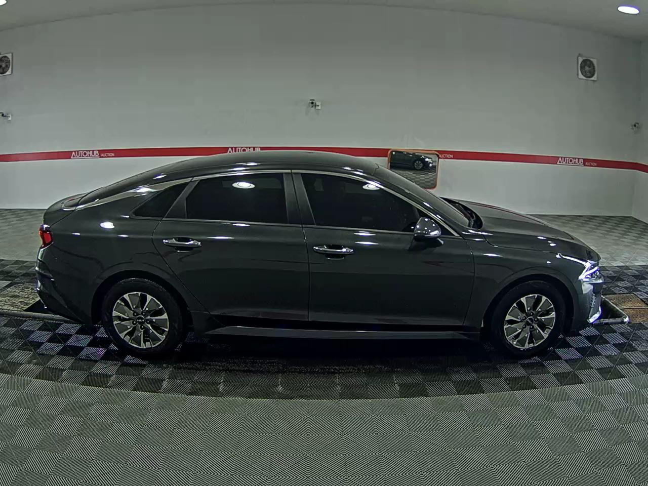 2022 - kia k5