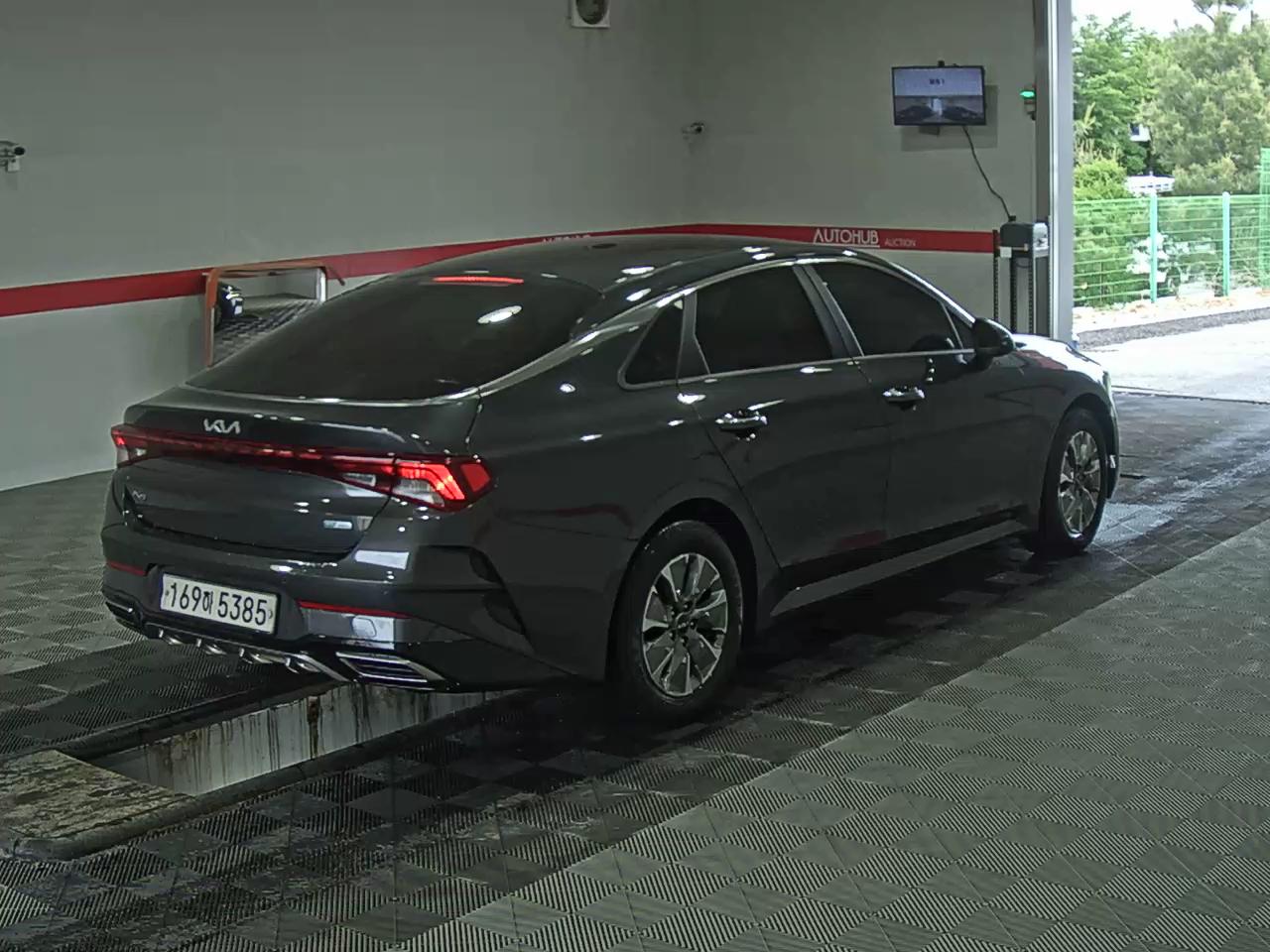 2022 - kia k5