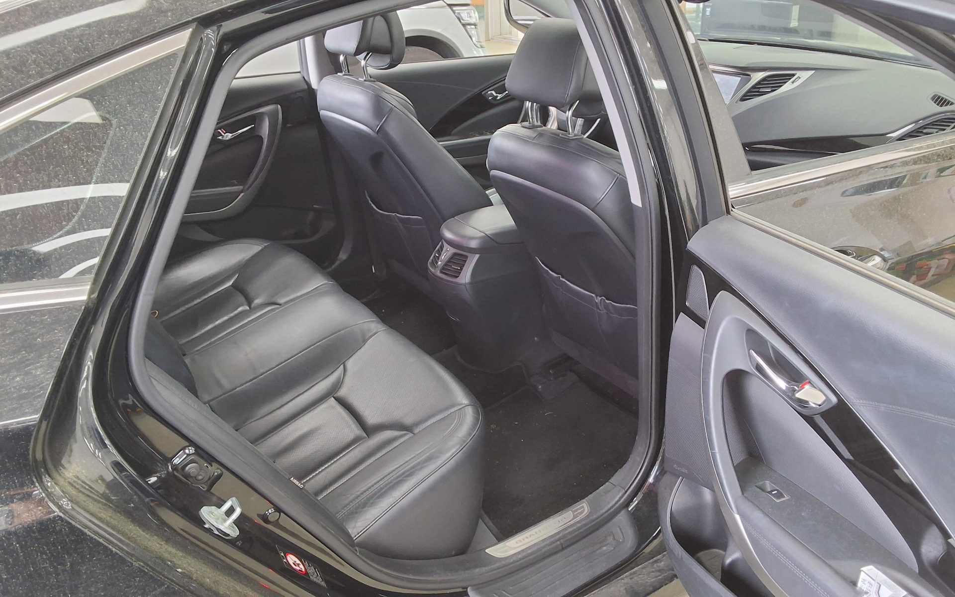 Hyundai Grandeur - 12